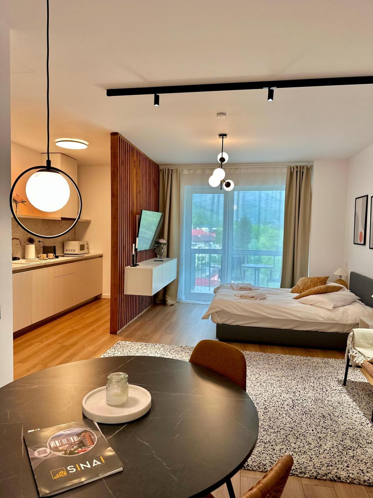 Sinai Aph Apartments Синая Екстериор снимка